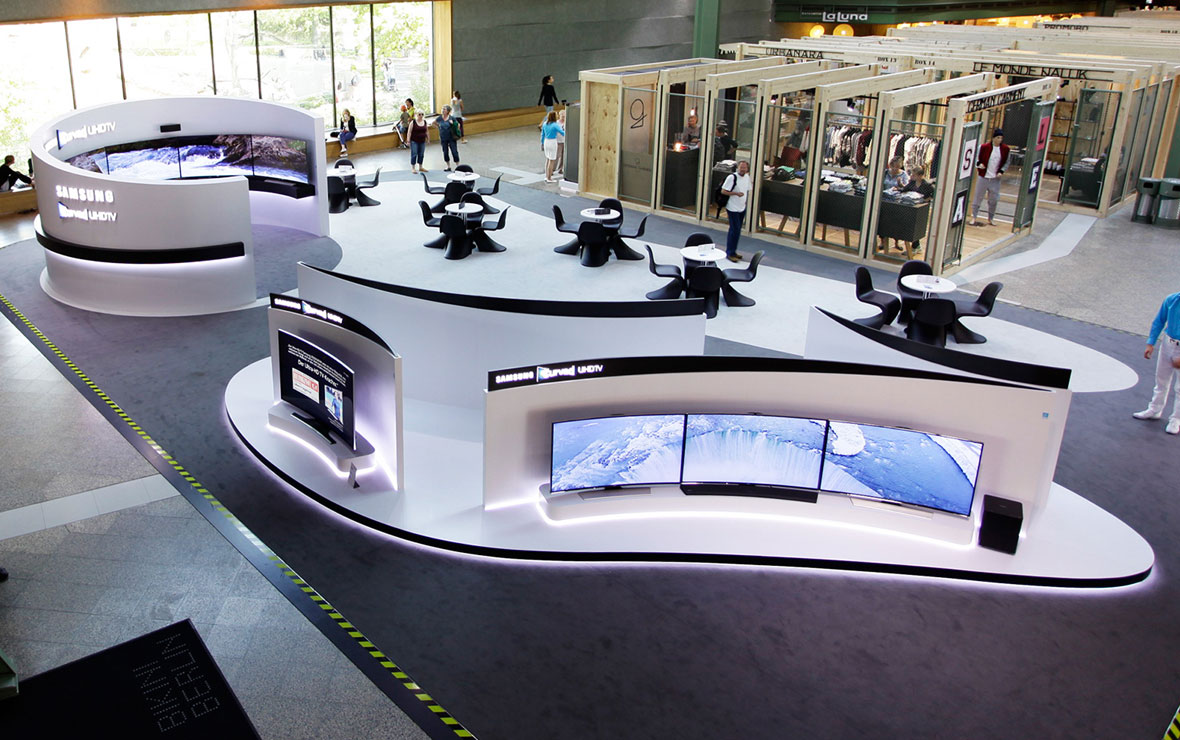 SAMSUNG im BIKINI BERLIN